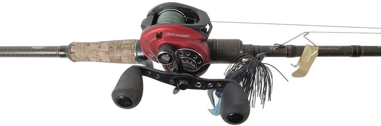 Abu Garcia Adrian Avenas Fantasista Premier / REVO4 Rocket RH Buzzbait Combo 3 Abu Garcia Adrian Avenas Fantasista Premier / REVO4 Rocket RH Buzzbait Combo